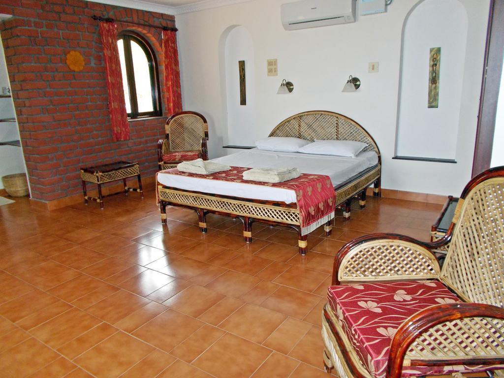 Lakeside Dindigul Hotel Room photo