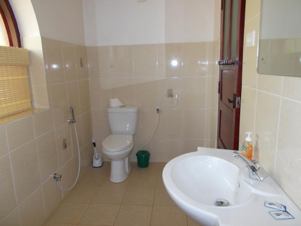 Lakeside Dindigul Hotel Room photo